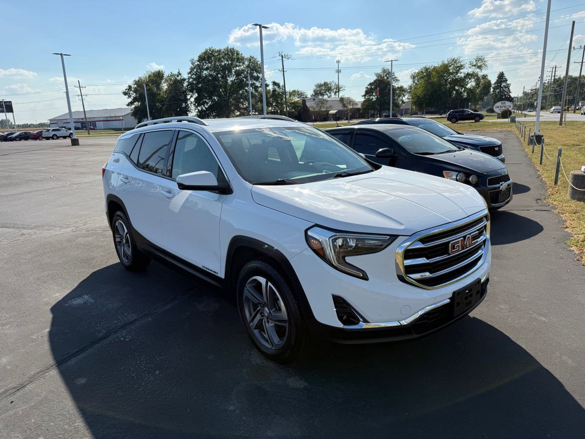 Used 2021 GMC Terrain SLT image 3