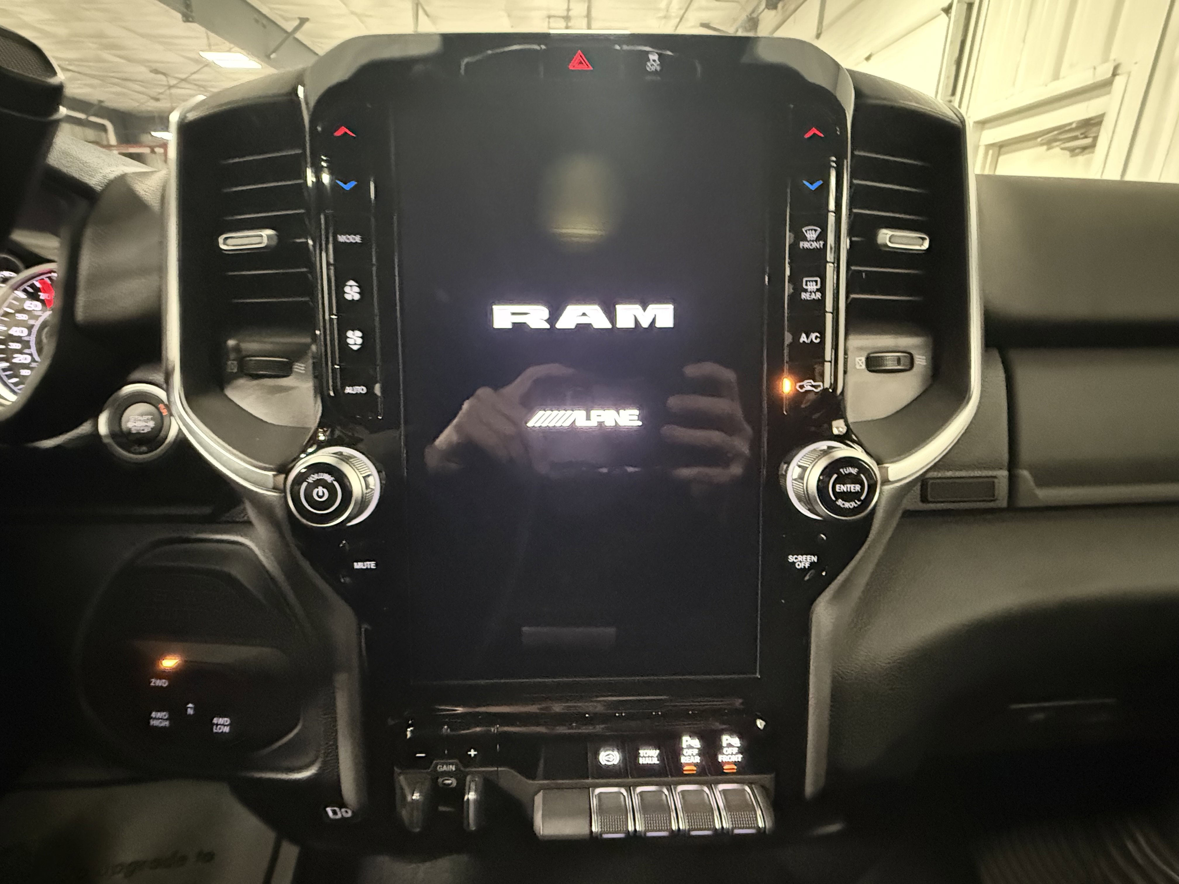 New 2026 RAM 2500 Big Horn AWD/4WD image 27