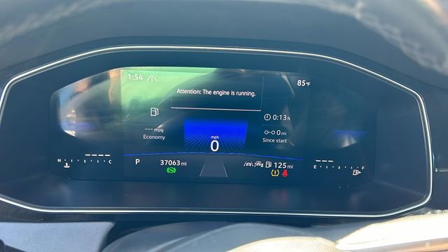 Used 2025 Volkswagen Jetta SE image 18