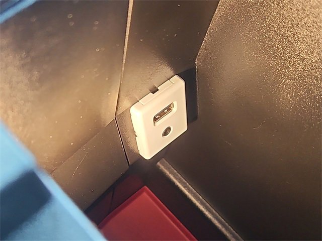 Used 2017 GMC Terrain SLE image 17