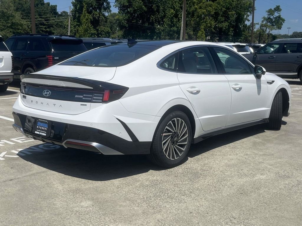 New 2026 Hyundai Sonata Limited FWD image 3