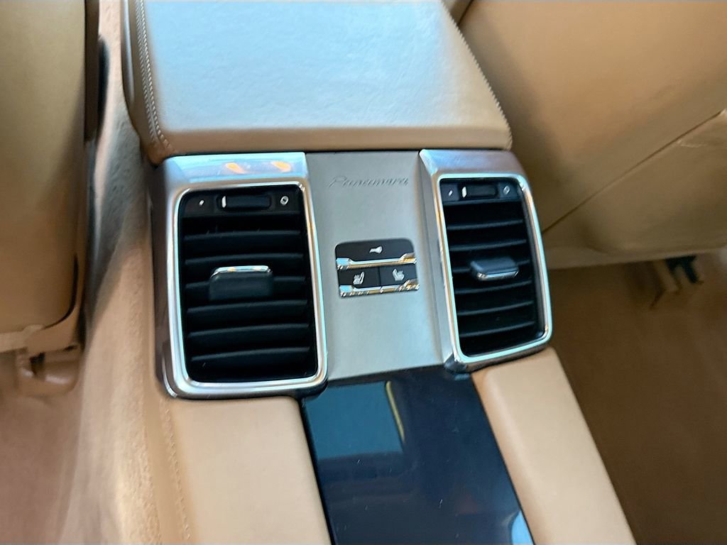 Used 2011 Porsche Panamera 4S image 28
