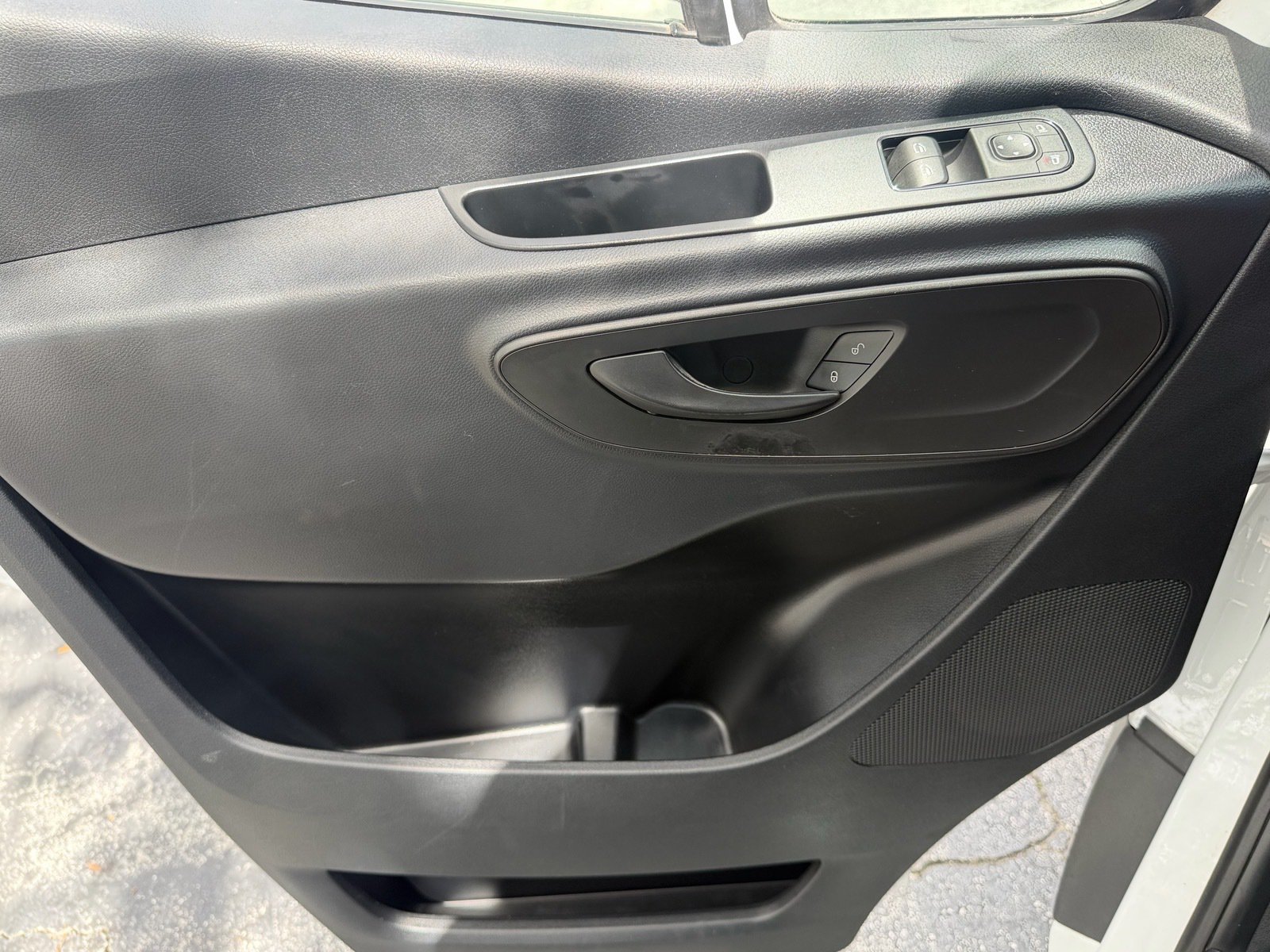 Used 2022 Mercedes-Benz Sprinter 2500 image 30