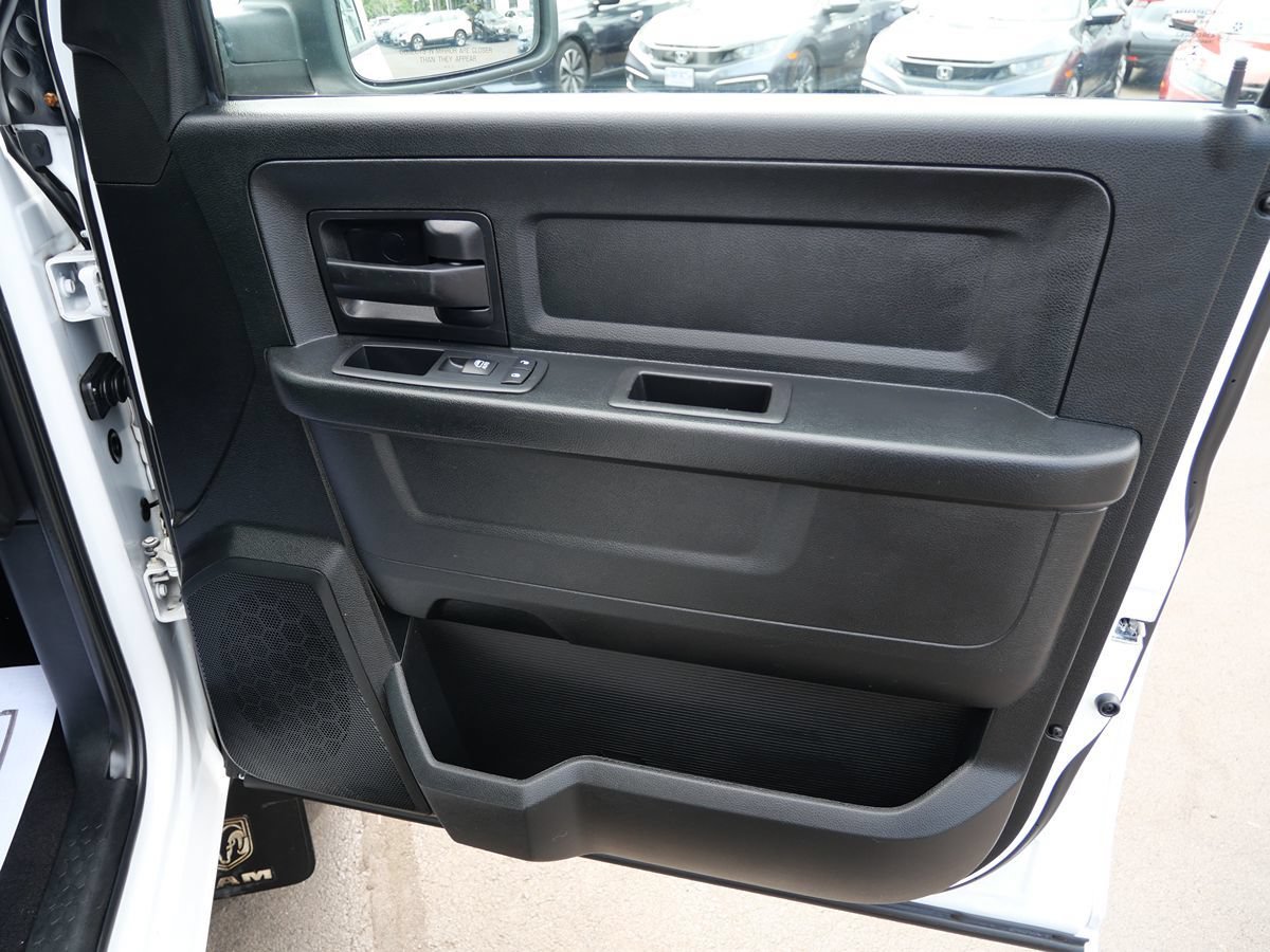 Used 2018 RAM 1500 Express w/ Express Value Package AWD/4WD image 19