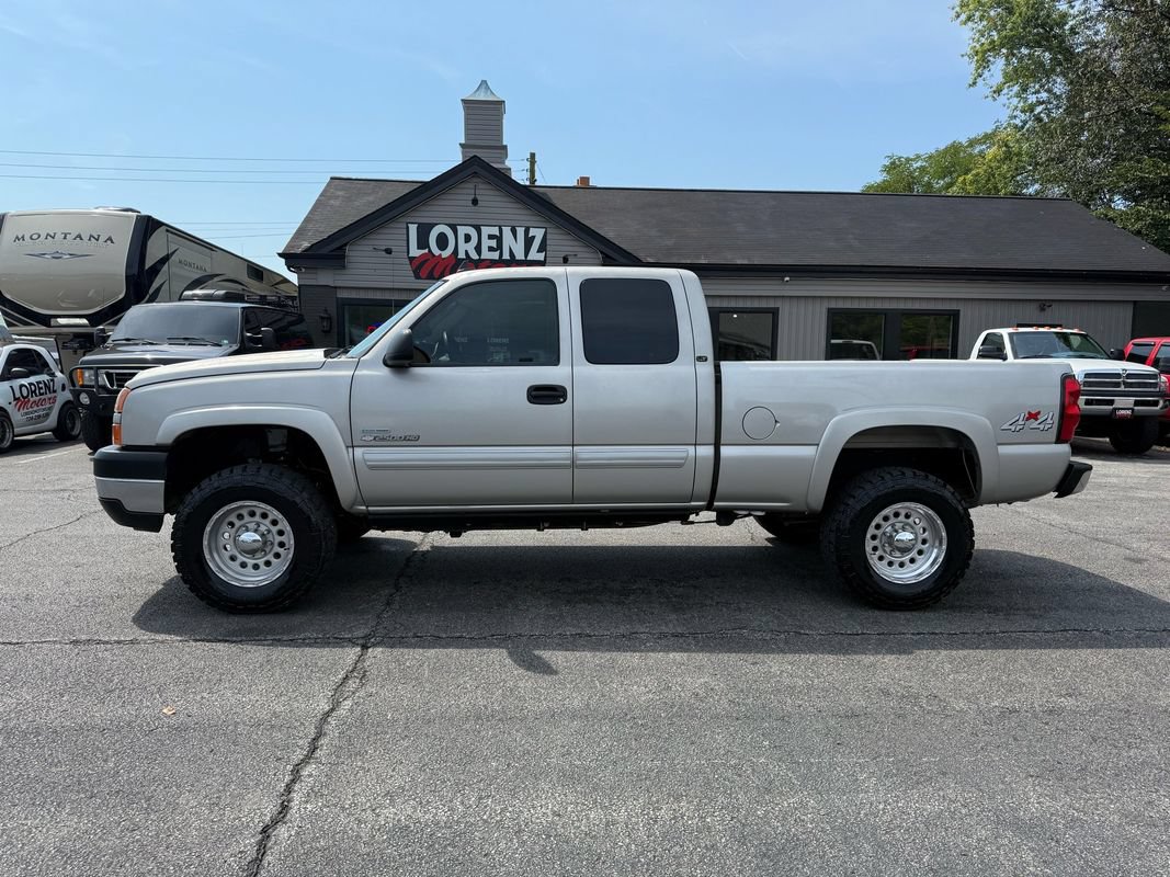 Used 2007 Chevrolet Silverado 2500 LT w/ Heavy-Duty Power Package AWD/4WD image 5