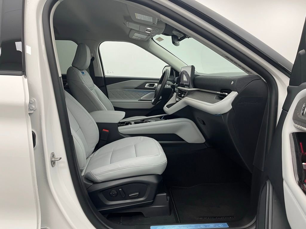 New 2026 Ford Explorer Platinum w/ LUX Leather Package image 26