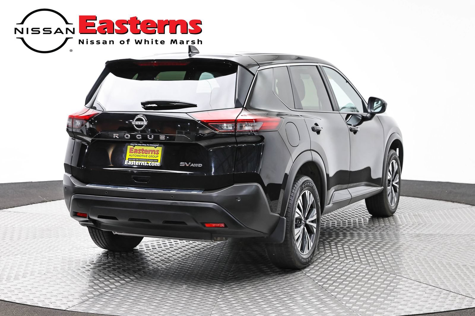 Used 2023 Nissan Rogue SV AWD/4WD image 5