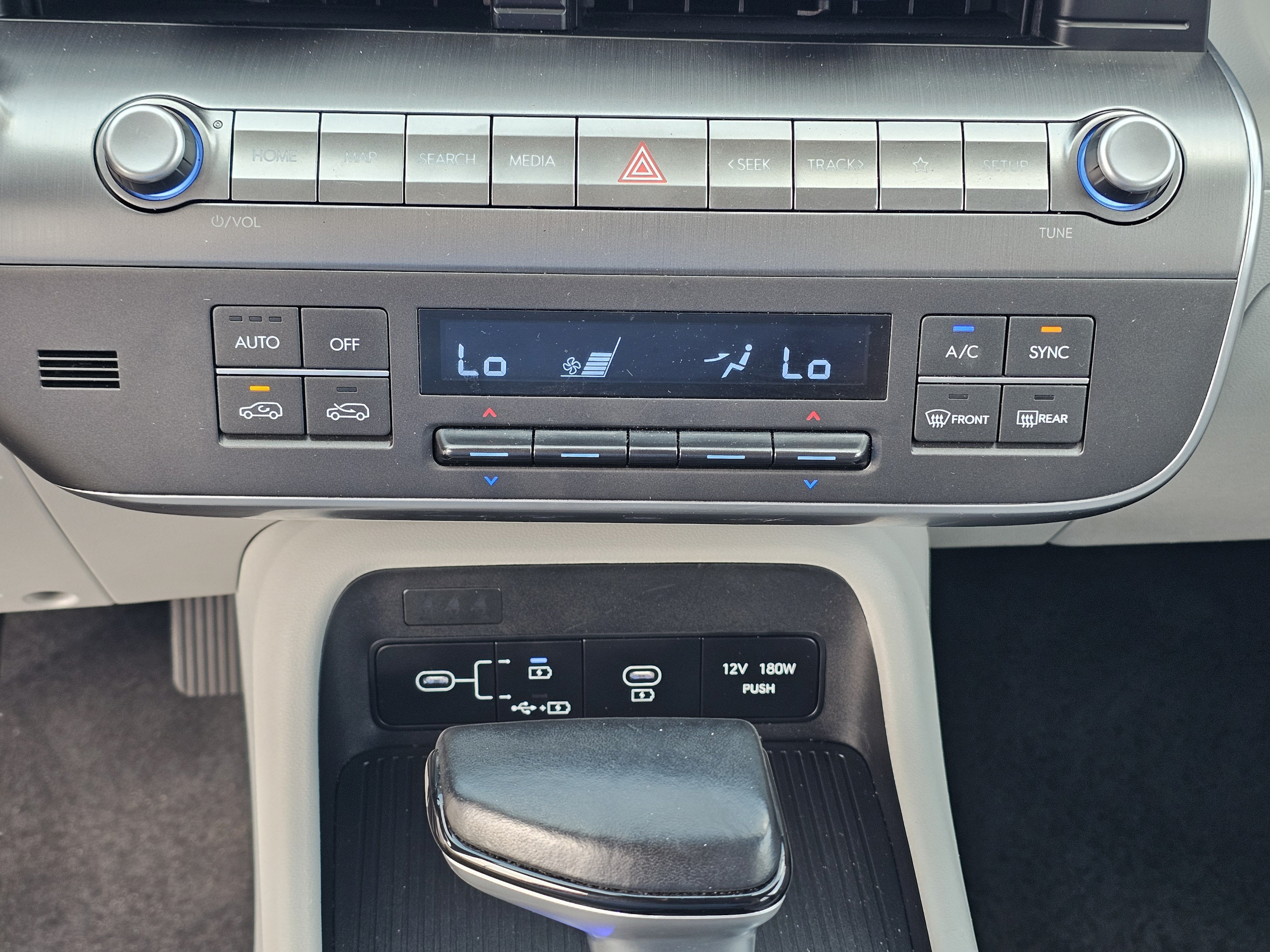 Used 2025 Hyundai Kona SEL FWD image 28