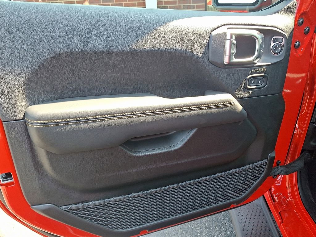 New 2025 Jeep Wrangler Sahara w/ Technology Group image 12