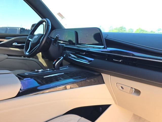 Used 2021 Cadillac Escalade Premium Luxury w/ Driver Assist Tech Package AWD/4WD image 24