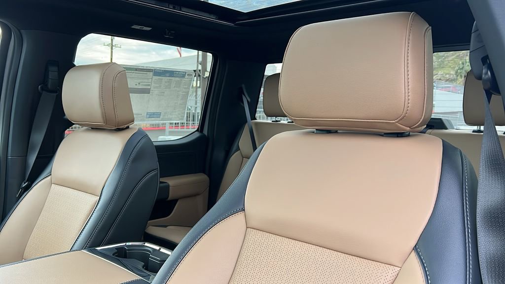 New 2026 Ford F250 Lariat w/ Black Appearance Package image 11