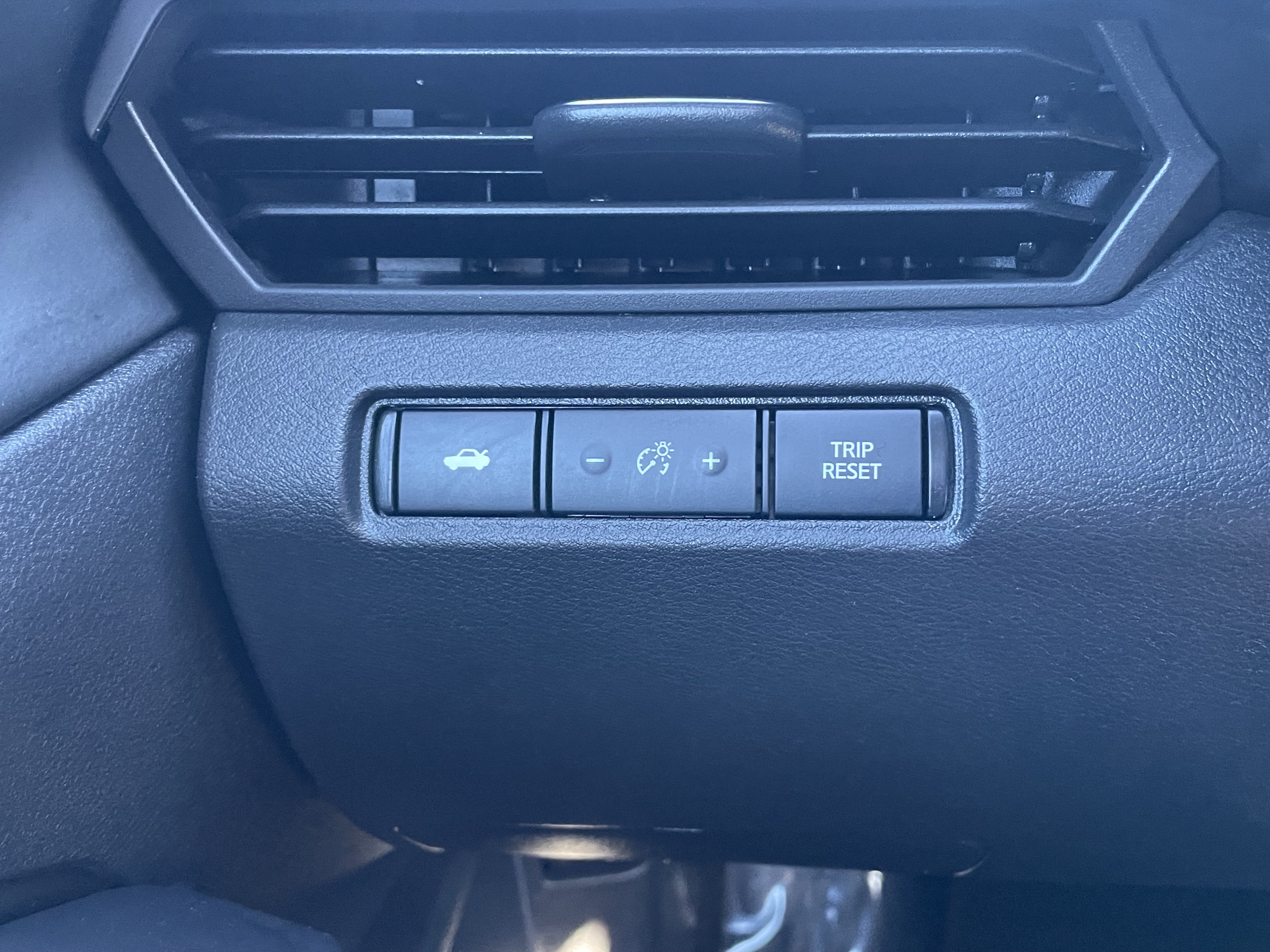 Used 2021 Nissan Altima 2.5 SR w/ SR Premium Package AWD/4WD image 13