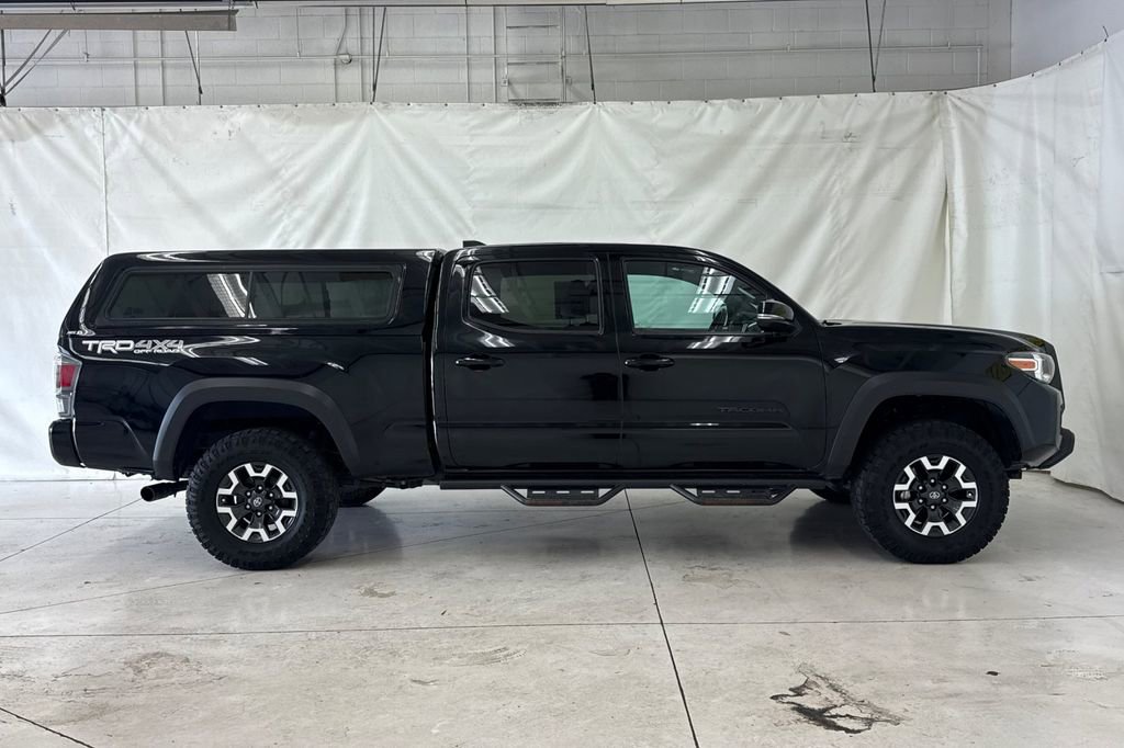 Used 2021 Toyota Tacoma TRD Off-Road w/ TRD Premium Off Road Package AWD/4WD image 3
