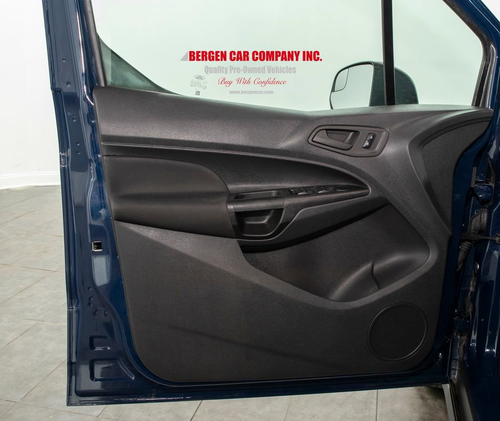 Used 2017 Ford Transit Connect XL image 6