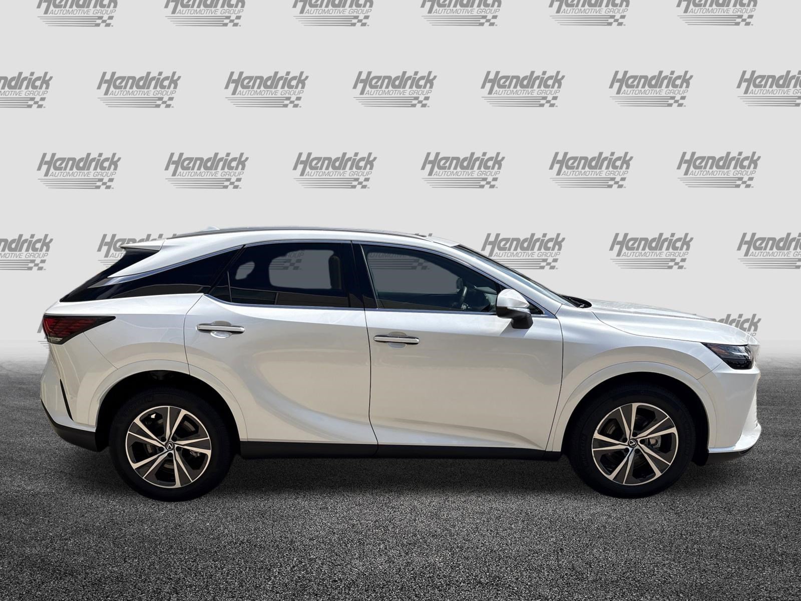 Used 2024 Lexus RX 350h w/ Accessory Package (Z1) AWD/4WD image 11