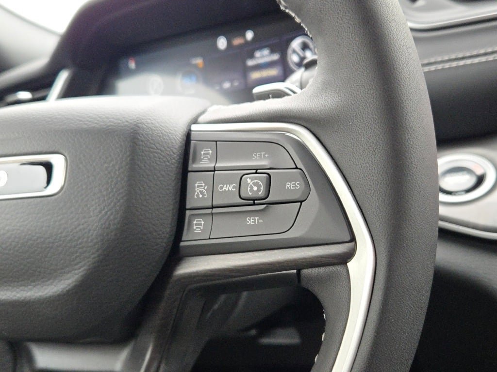 New 2025 Jeep Grand Cherokee Limited w/ MOPAR Finishing Package image 34