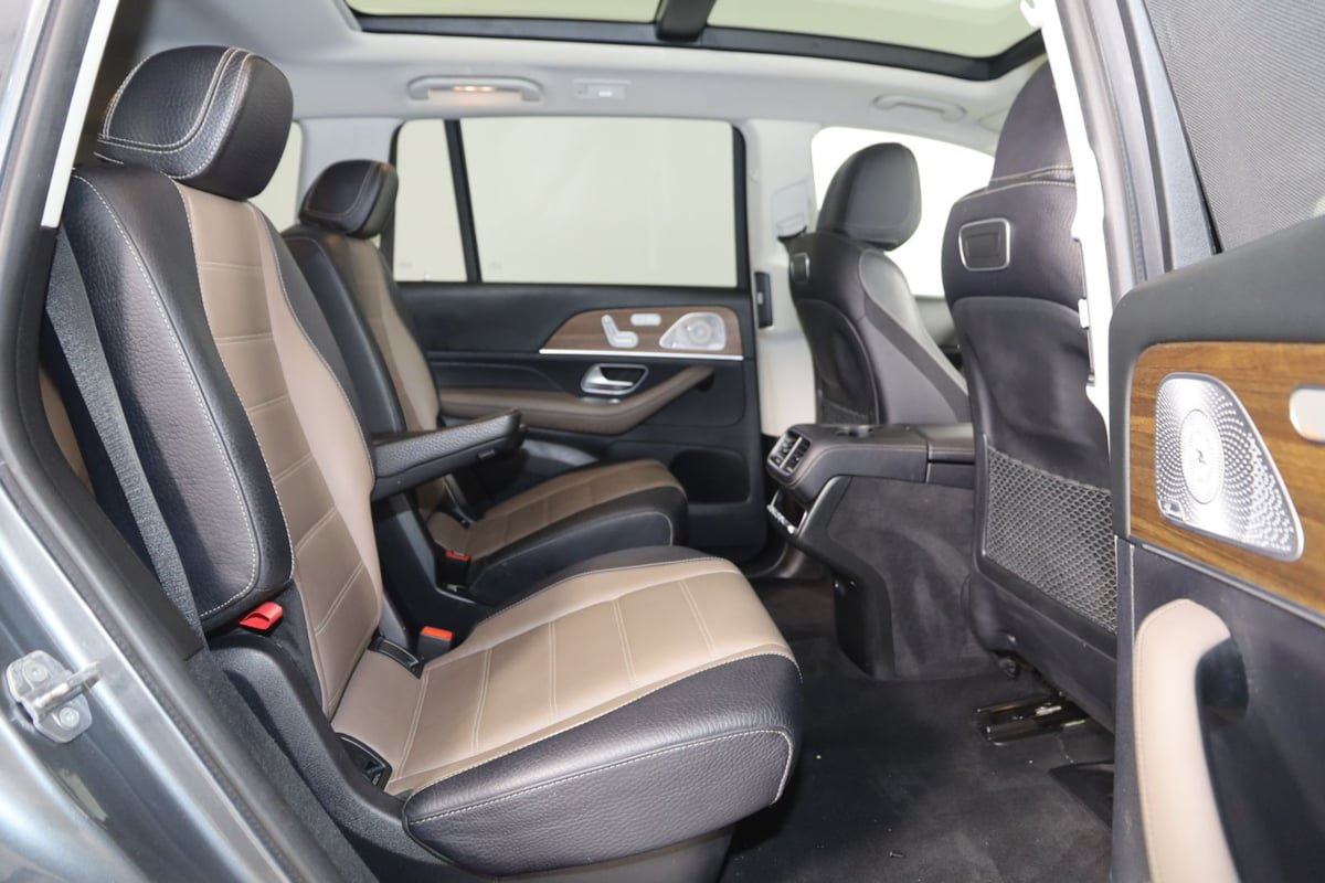 Used 2020 Mercedes-Benz GLS 450 4MATIC image 16