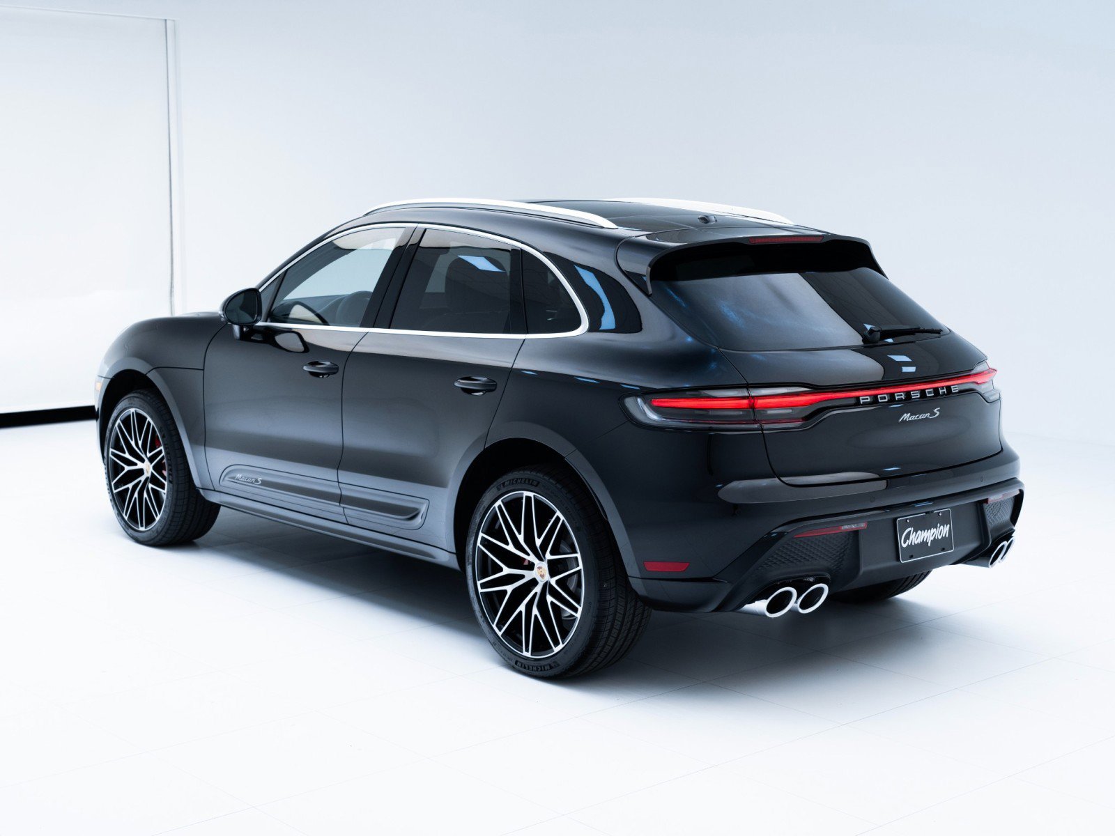 New 2026 Porsche Macan S image 3