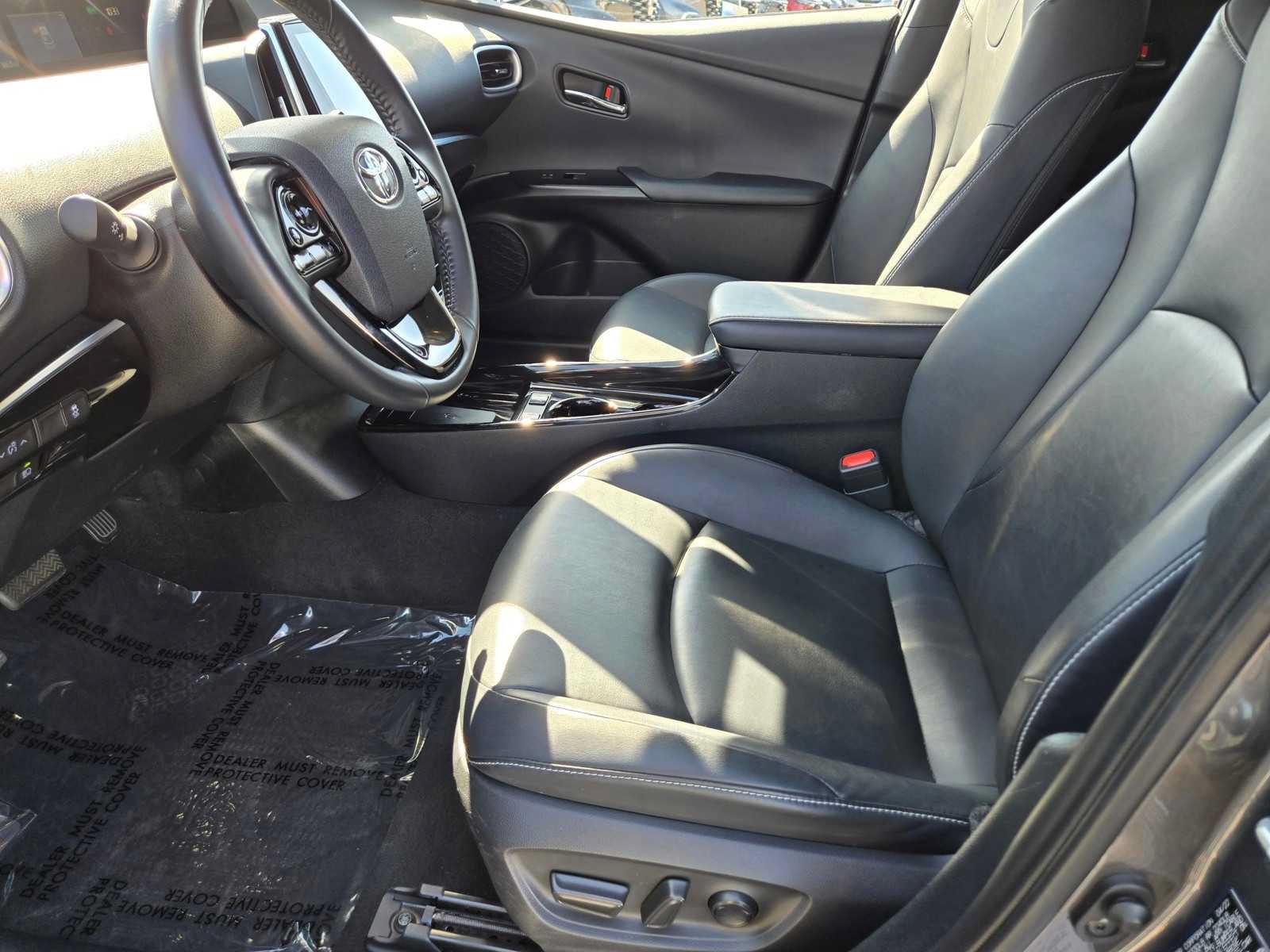 Used 2022 Toyota Prius Prime XLE FWD image 12