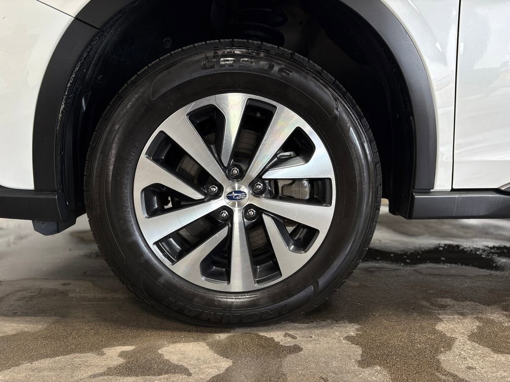 Used 2020 Subaru Outback Premium image 32