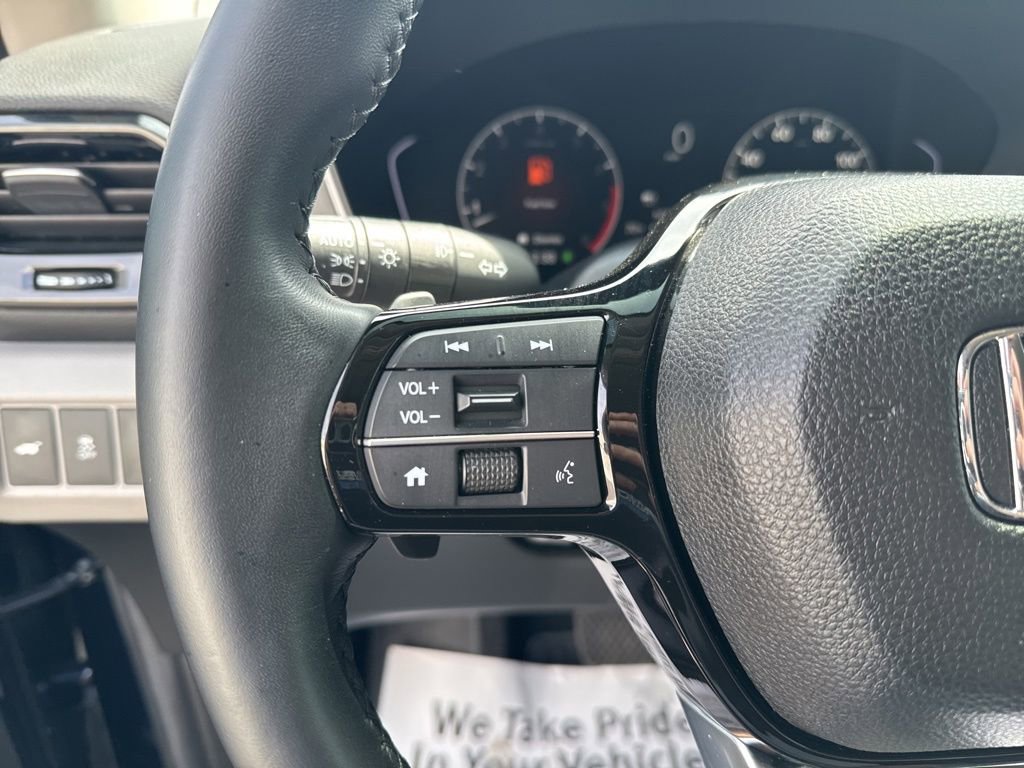 Certified 2023 Honda Pilot Touring image 16