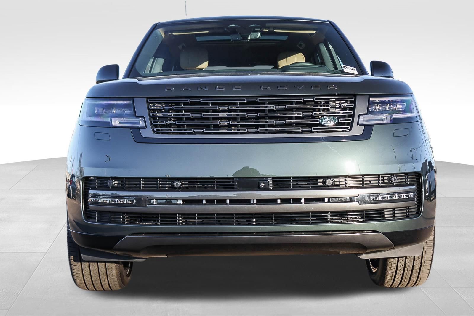 New 2026 Land Rover Range Rover SE image 2