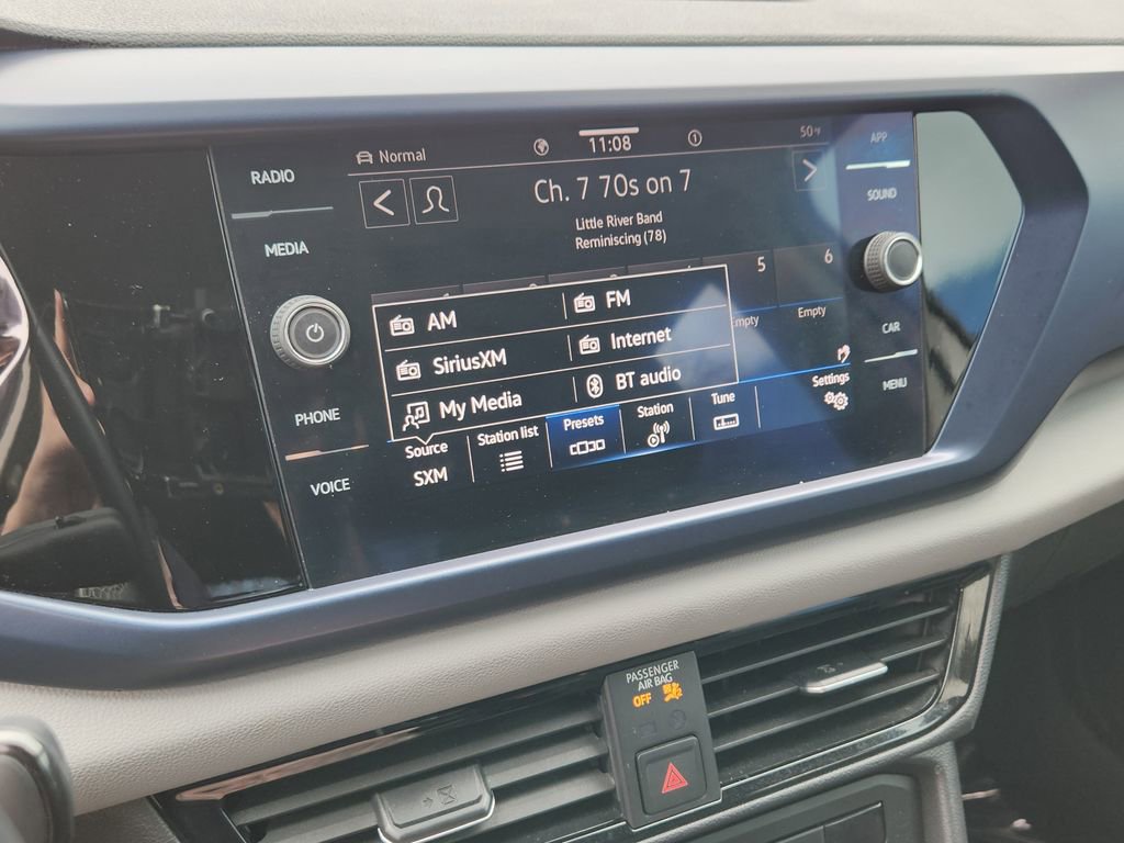 Used 2022 Volkswagen Taos SE image 8