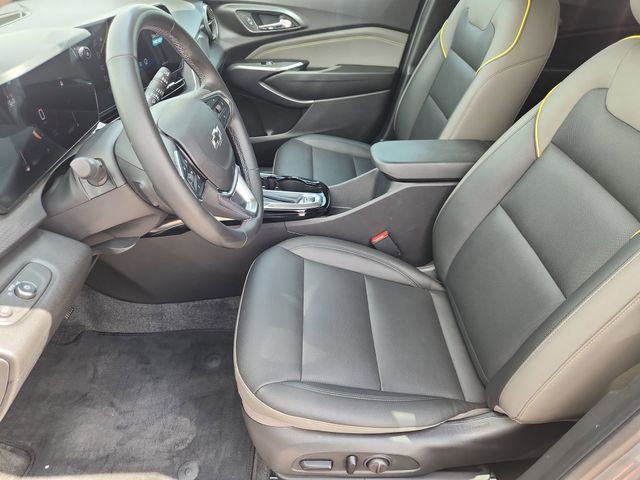 Used 2024 Chevrolet Trax ACTIV w/ Sunroof Package FWD image 19