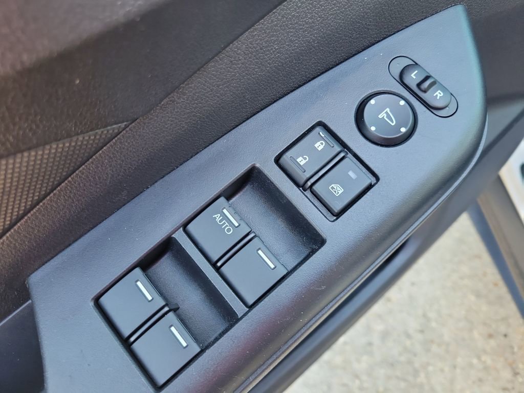 Used 2016 Honda CR-V SE image 14