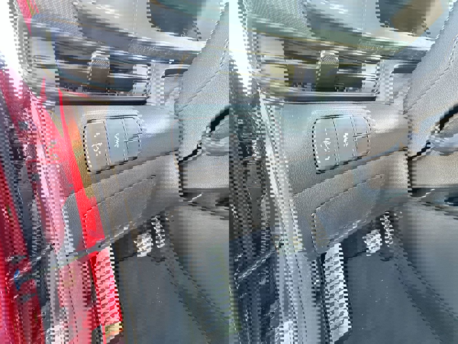 Used 2025 Hyundai Elantra Sport image 17