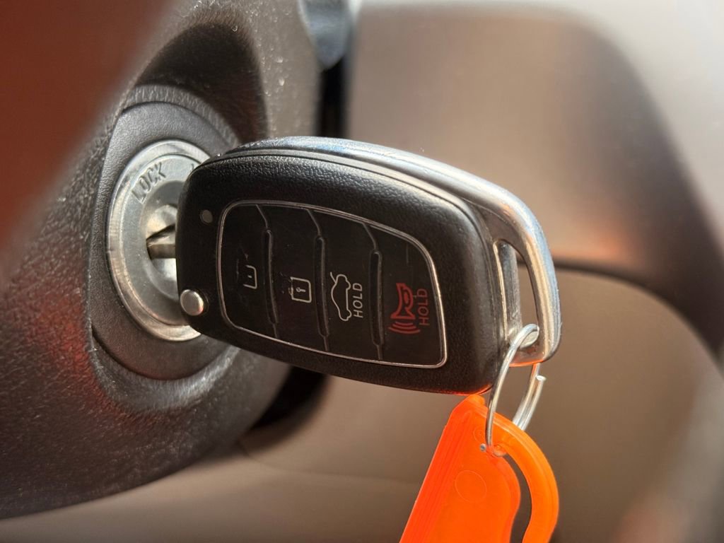 Used 2015 Hyundai Sonata SE FWD image 32