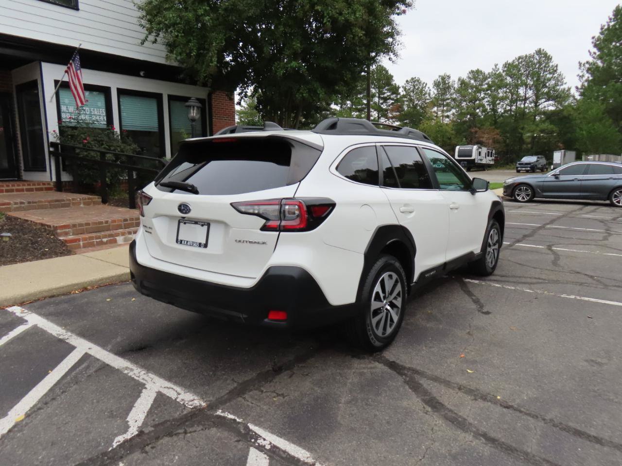 Used 2024 Subaru Outback Premium AWD/4WD image 8