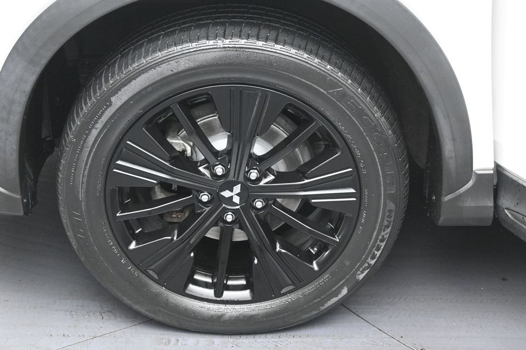 Used 2020 Mitsubishi Eclipse Cross LE AWD/4WD image 32