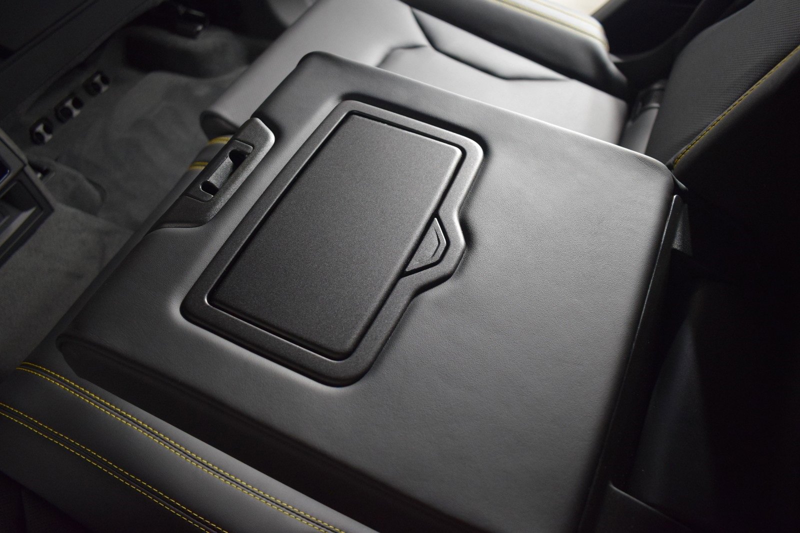 Used 2025 Lamborghini Urus SE image 21