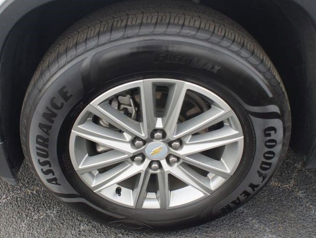 Used 2023 Chevrolet Traverse LT image 26