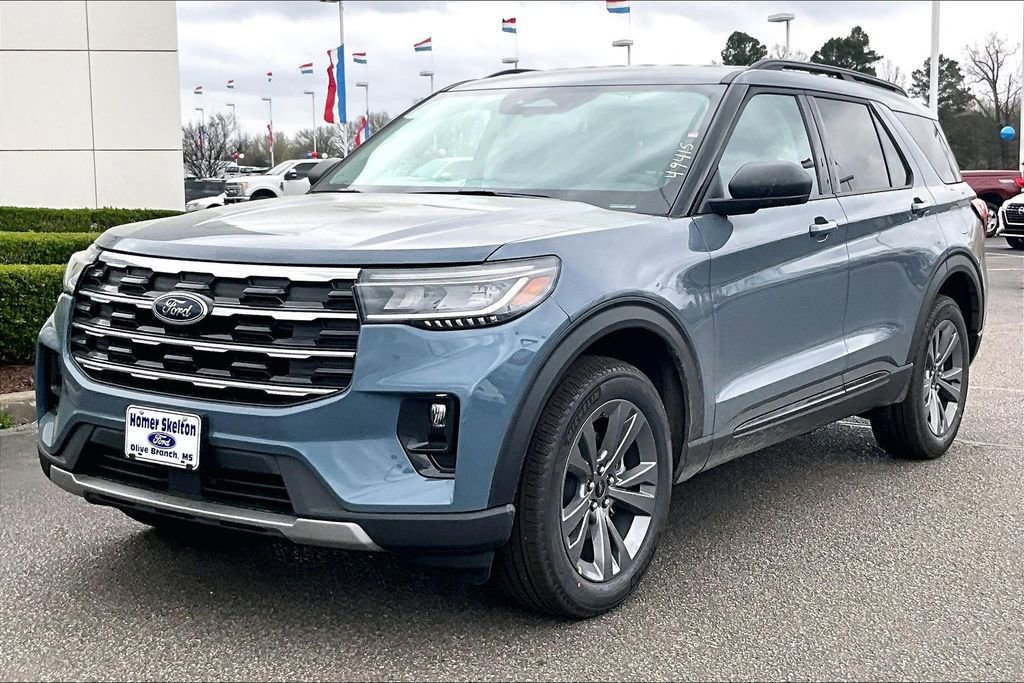 New 2026 Ford Explorer Active w/ Active Comfort Package image 2