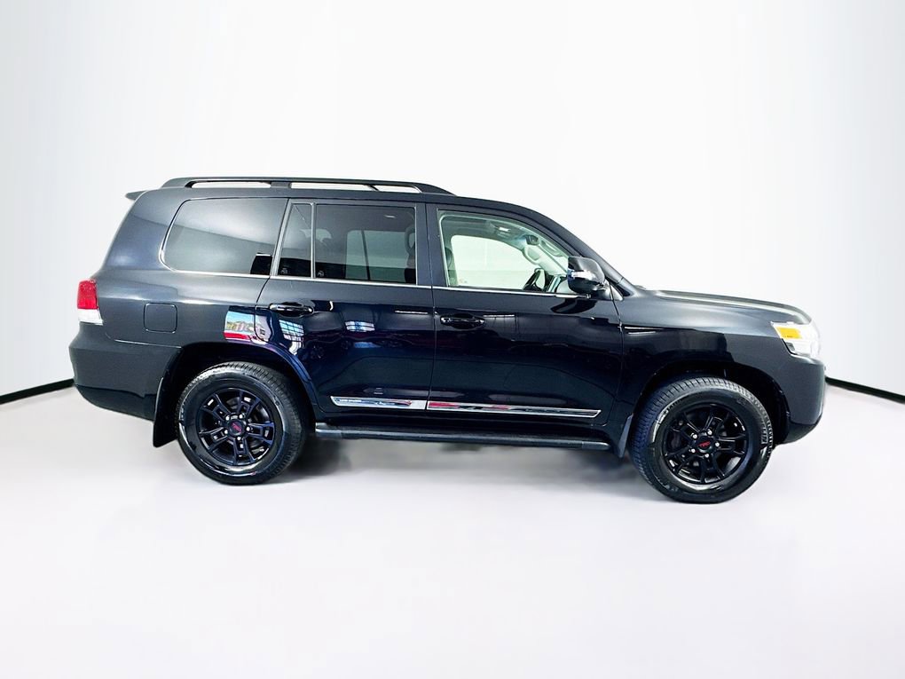 Used 2019 Toyota Land Cruiser image 30