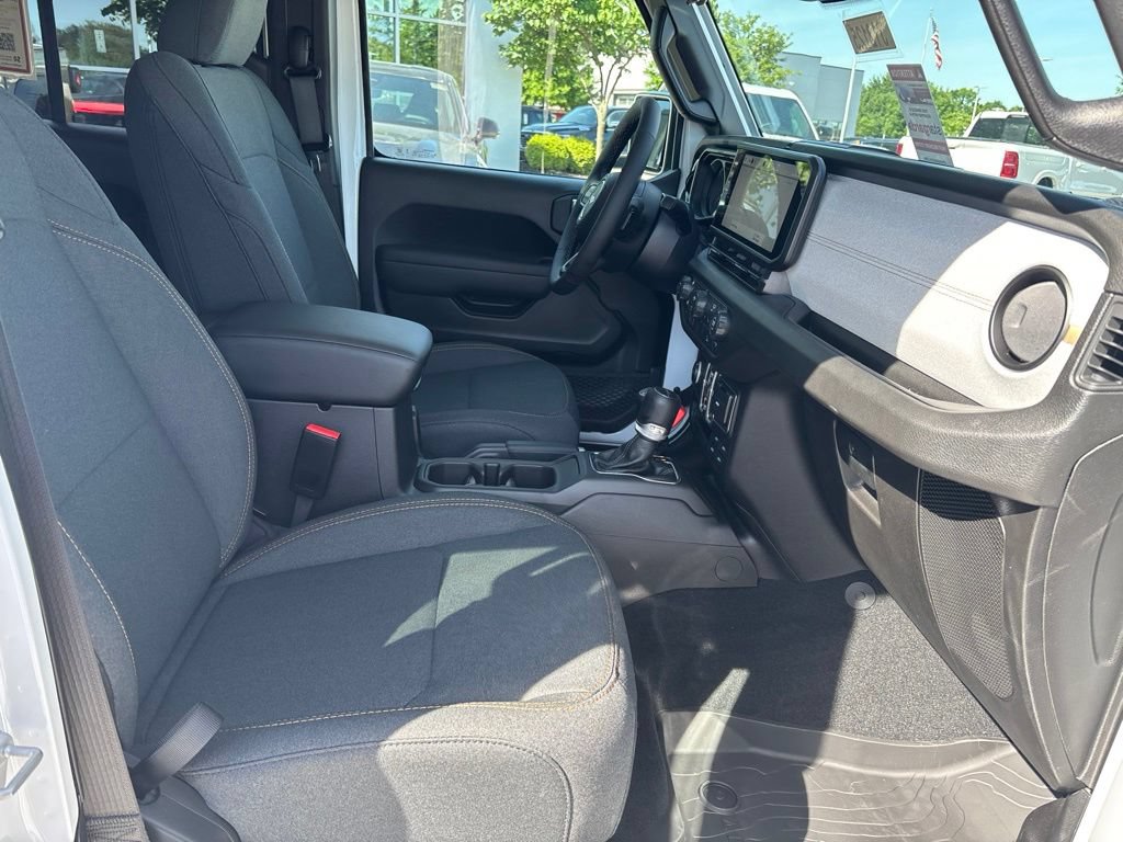 New 2026 Jeep Gladiator Sport AWD/4WD image 44
