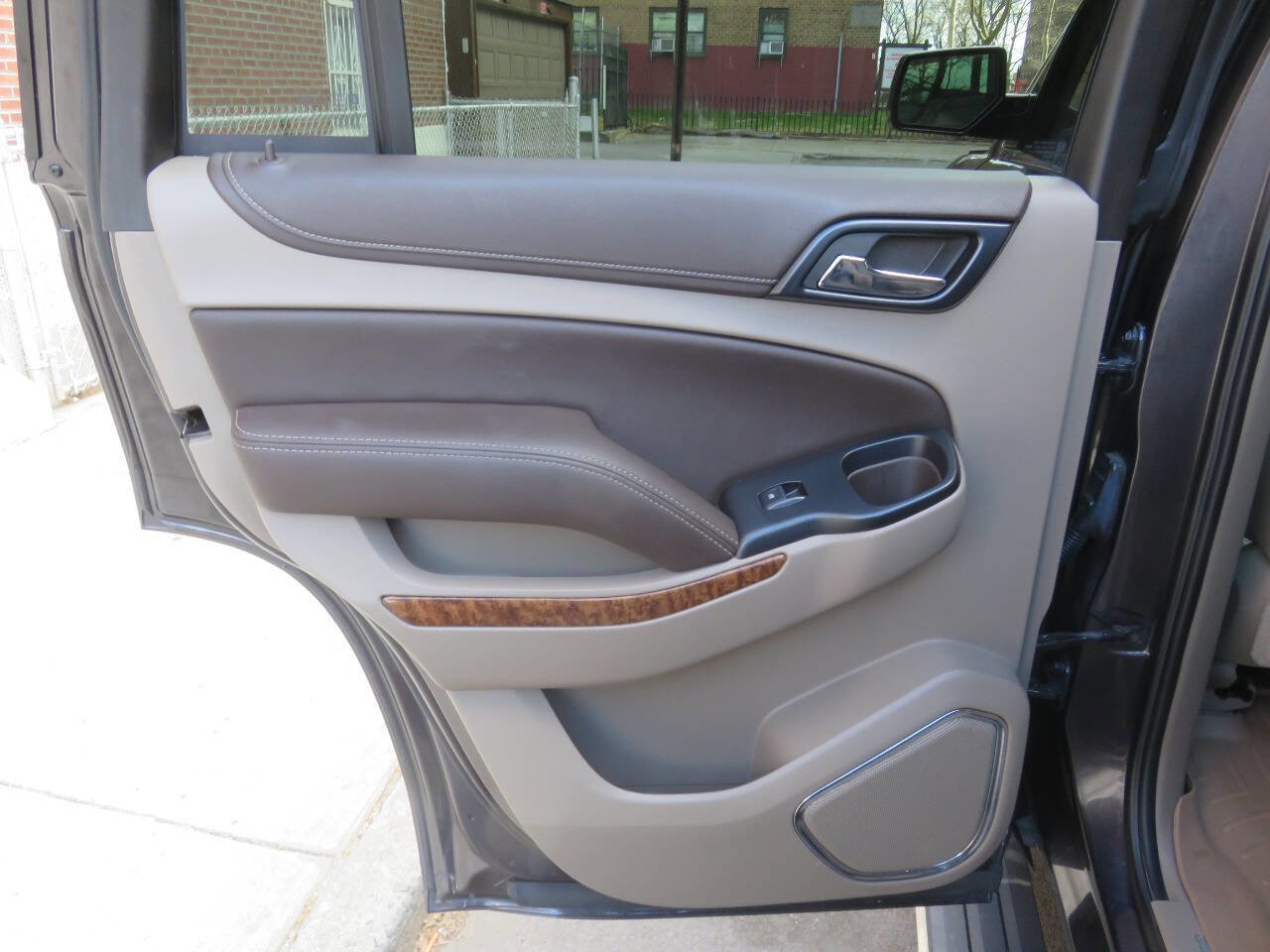 Used 2015 Chevrolet Tahoe LTZ image 34