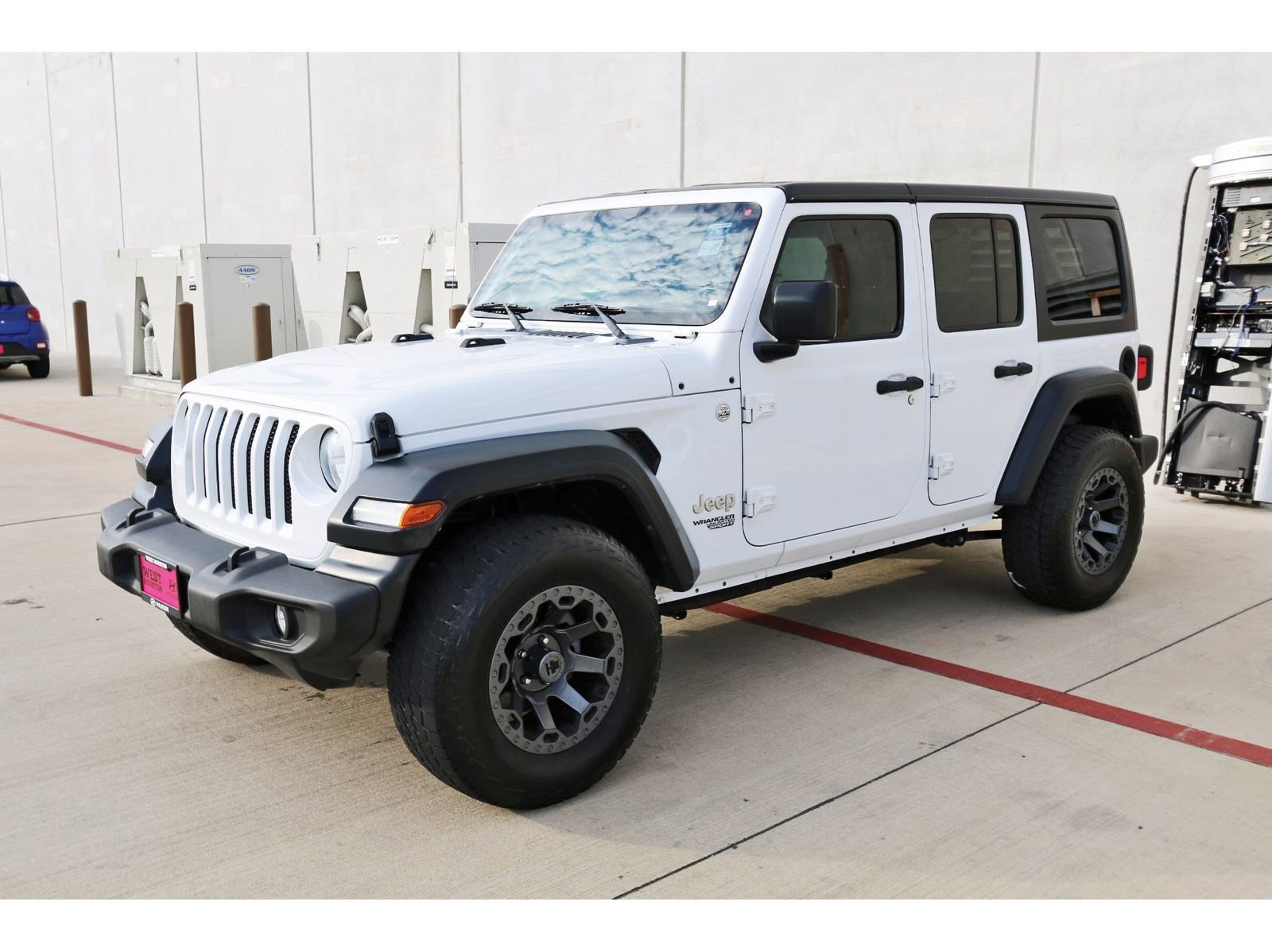Used 2018 Jeep Wrangler Unlimited Sport S image 3