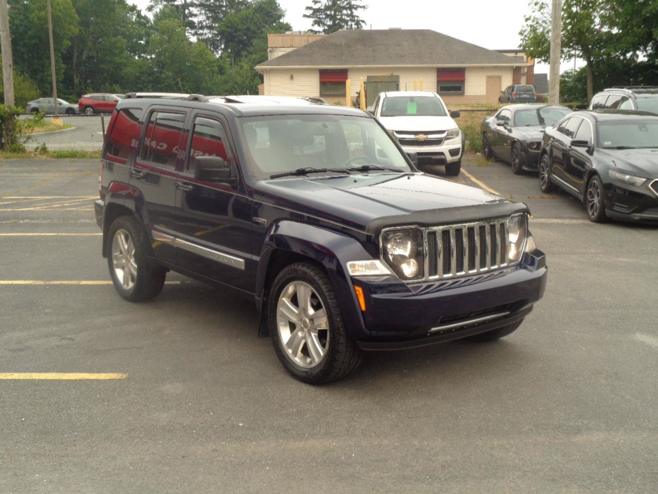 Used 2012 Jeep Liberty Limited Jet w/ Comfort/Convenience Group AWD/4WD image 3
