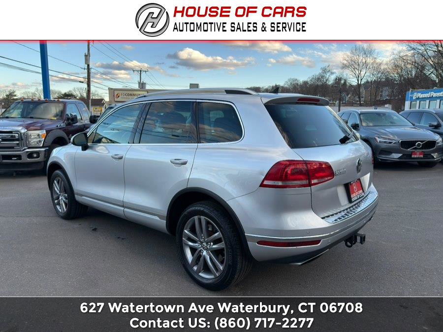 Used 2016 Volkswagen Touareg Sport AWD/4WD image 3
