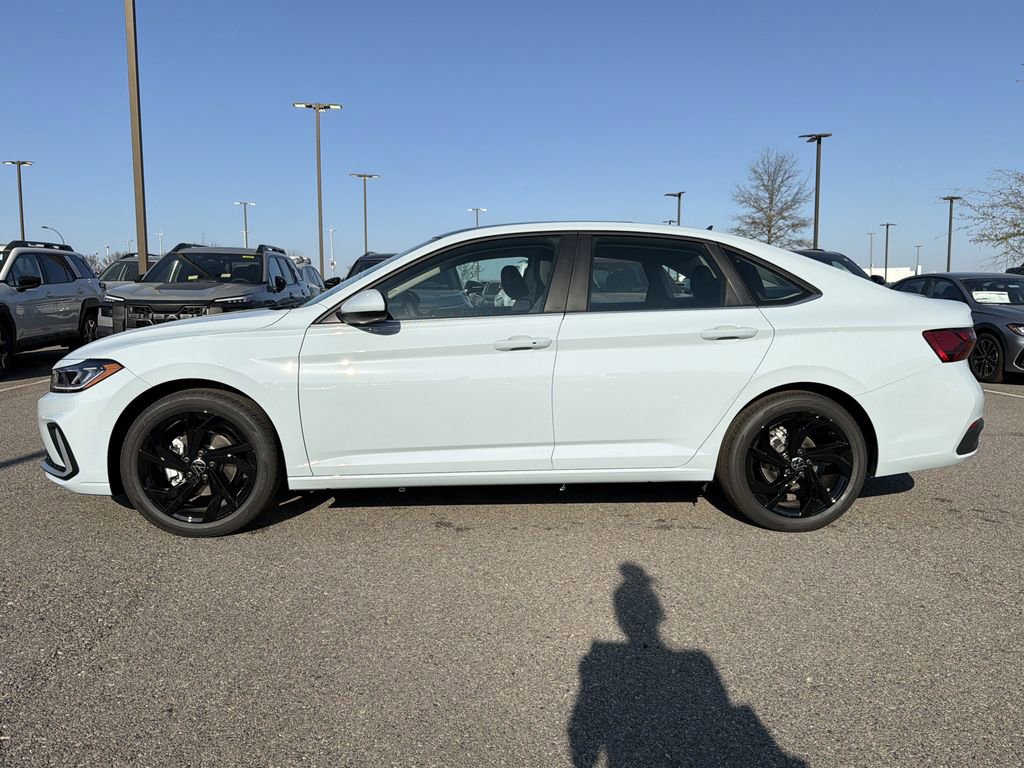 New 2026 Volkswagen Jetta SE FWD image 2
