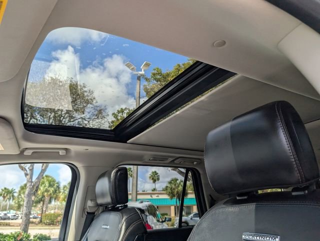 Used 2020 Ford Expedition Platinum image 11