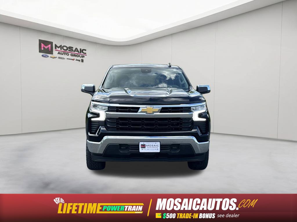 Used 2025 Chevrolet Silverado 1500 LT AWD/4WD image 2