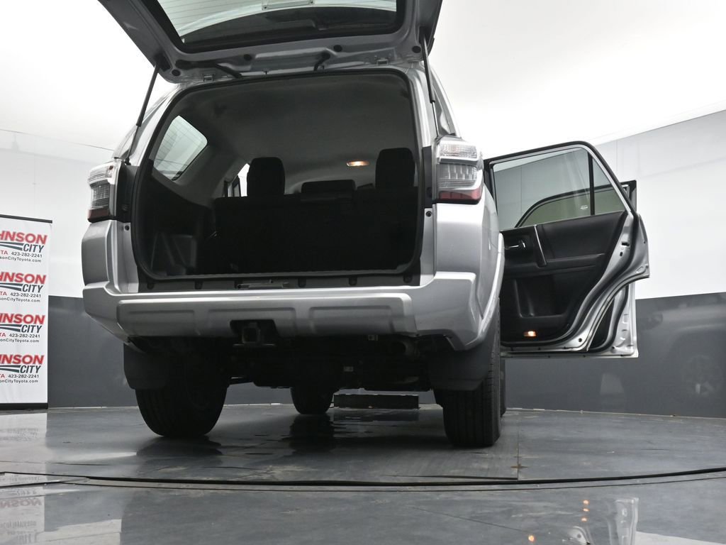 Used 2024 Toyota 4Runner TRD Off-Road AWD/4WD image 29