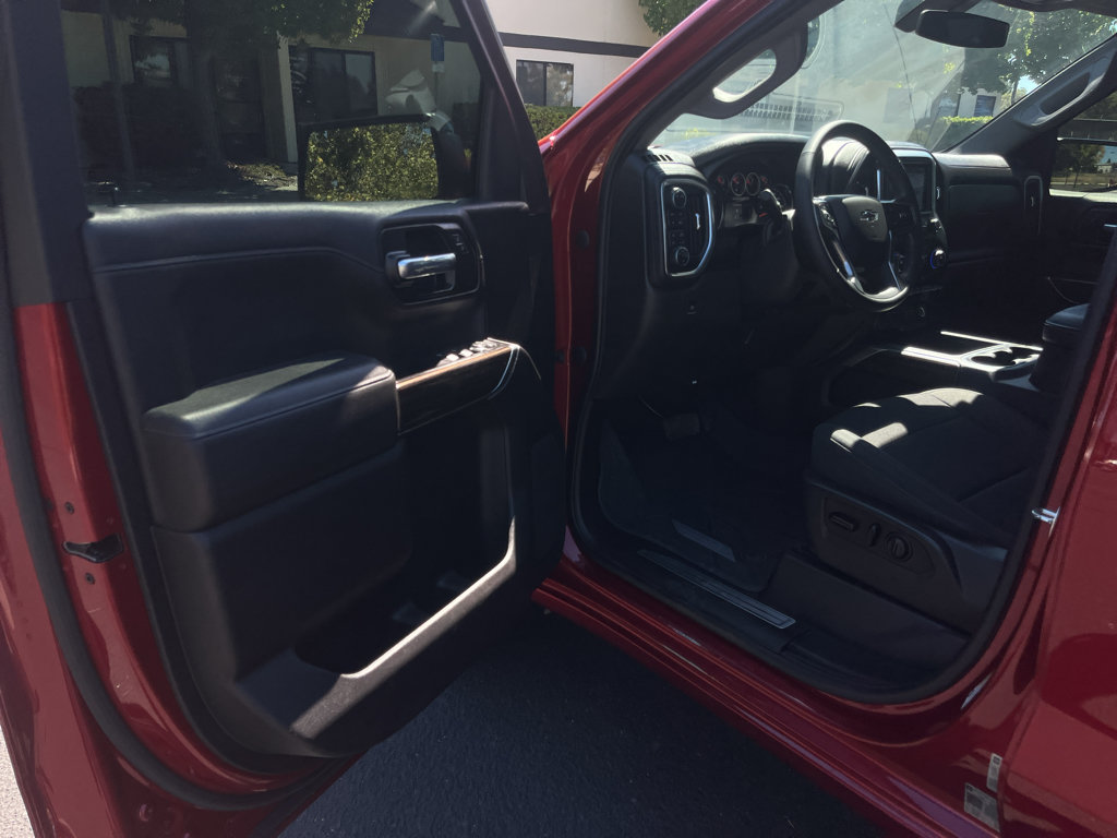 Used 2021 Chevrolet Silverado 1500 RST w/ Safety Package AWD/4WD image 17