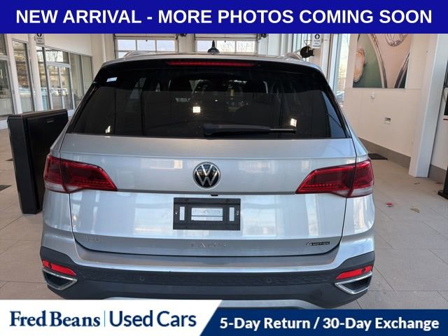 Used 2022 Volkswagen Taos SEL image 5