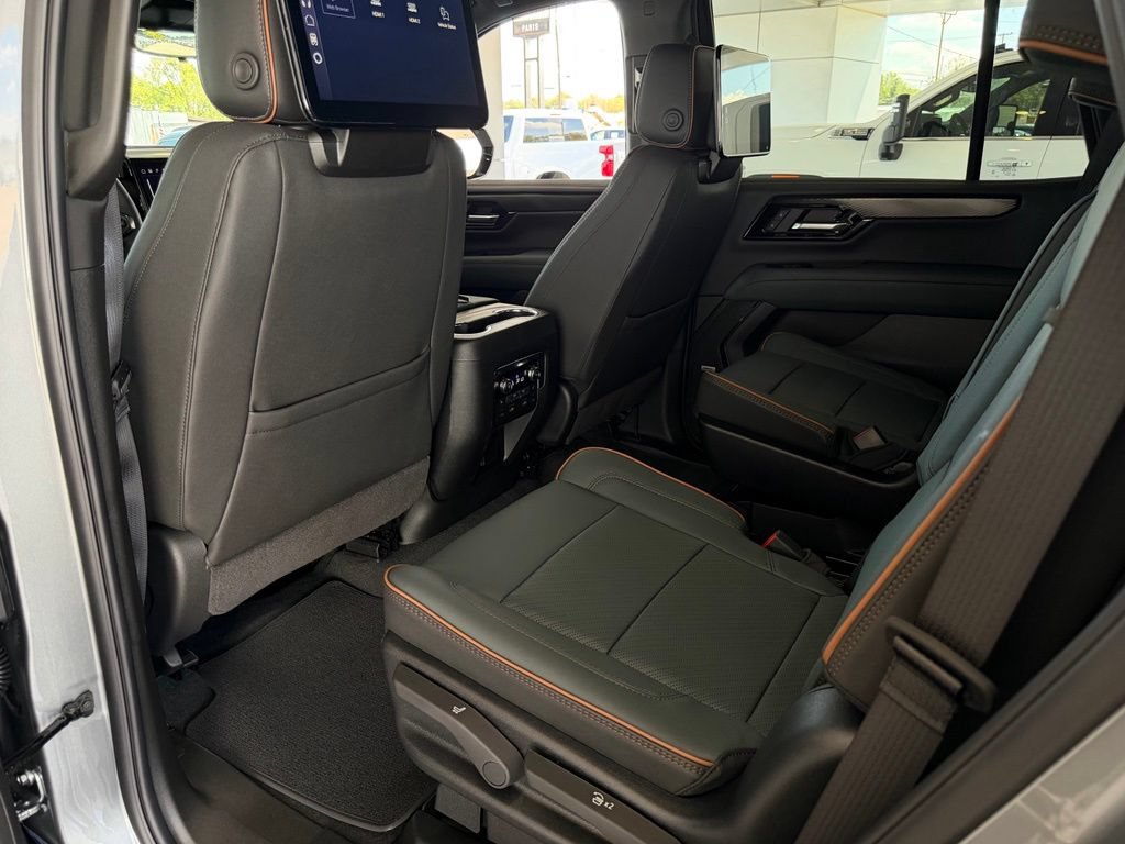New 2026 GMC Yukon AT4 w/ AT4 Premium Plus Package AWD/4WD image 15
