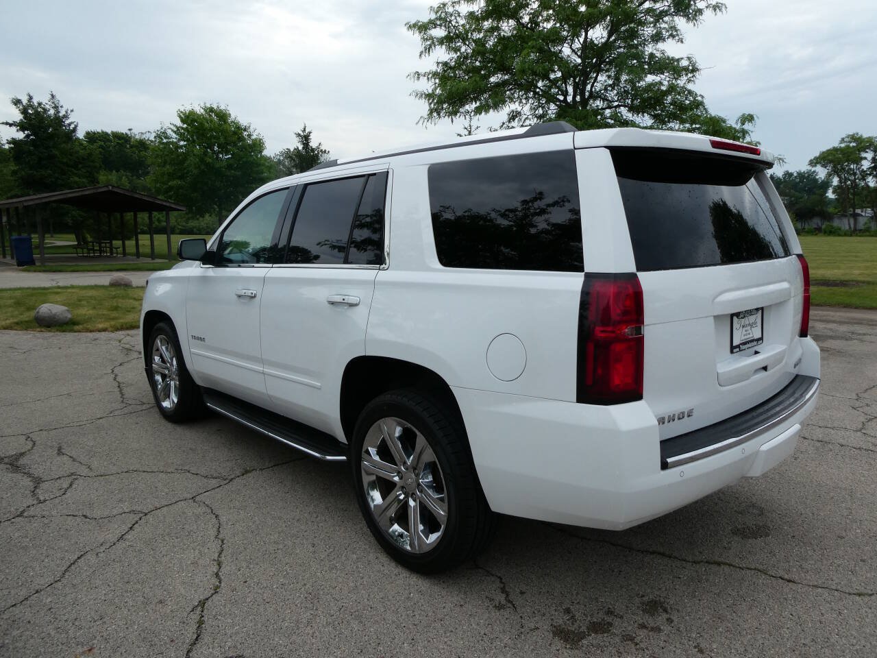 Used 2017 Chevrolet Tahoe Premier AWD/4WD image 7